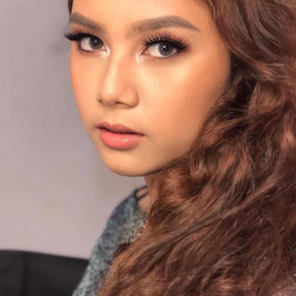 Meet your Posher, Joy